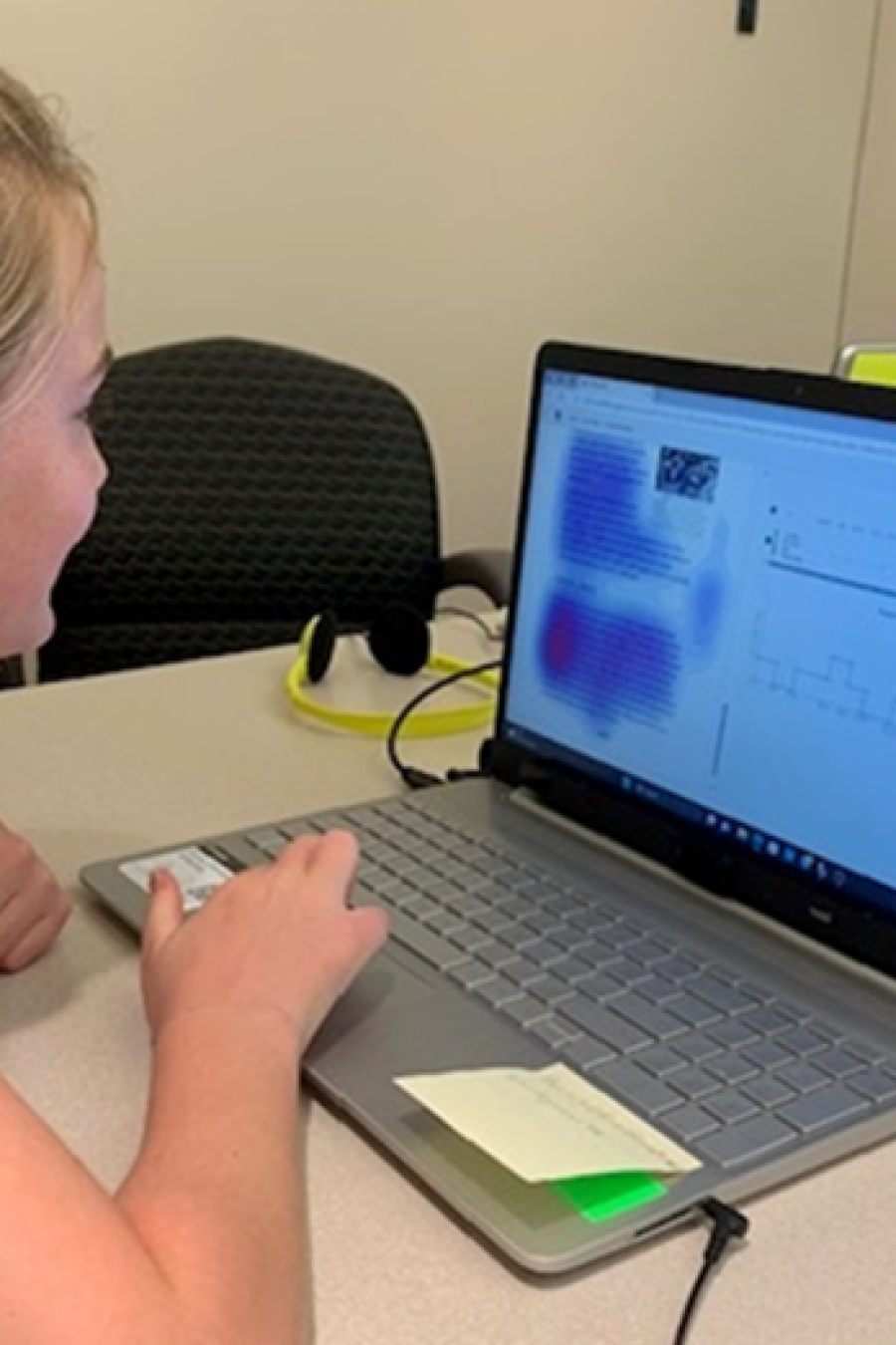 A student sees a heat map of the reading on RedForest